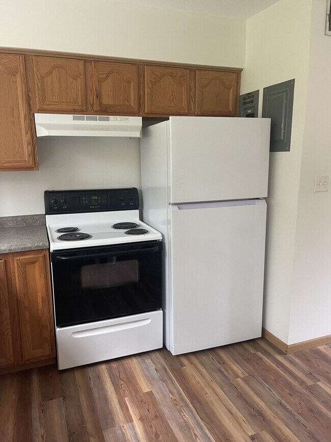 Photo - 4448 Gull Lake Dam Rd Unidad HFW Apartments