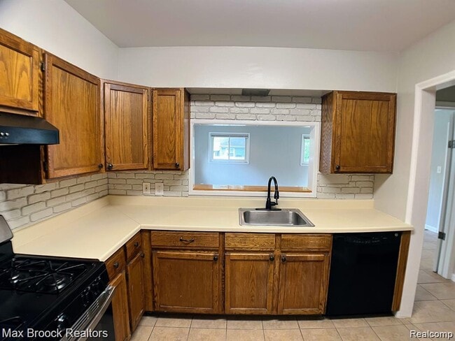 Photo - 27422 Lexington Pkwy