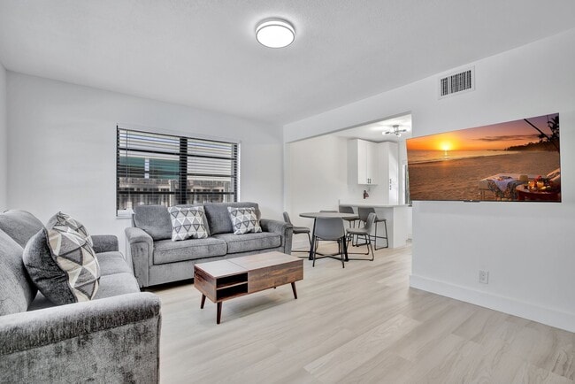 Photo - 620 SW 7th Ave