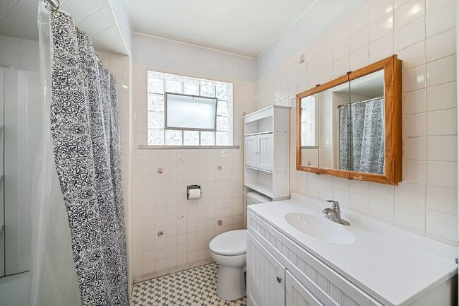 Photo - 3200 Highland Ave