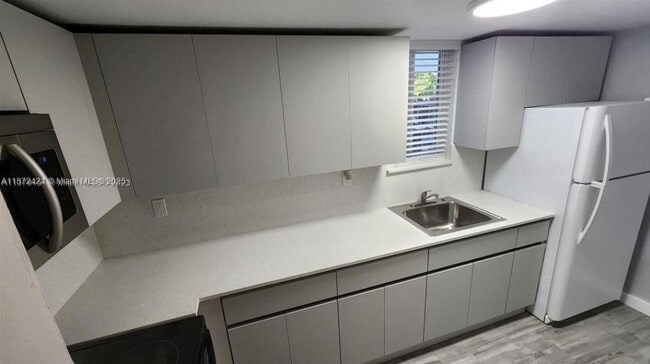 Photo - 1467 SW 3rd St Unit 1