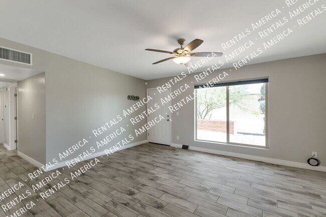 4000 W Orangewood Dr