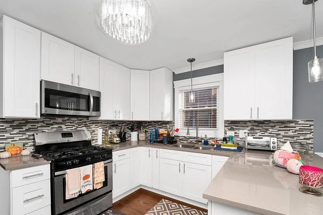 Photo - 8630 S Komensky Ave