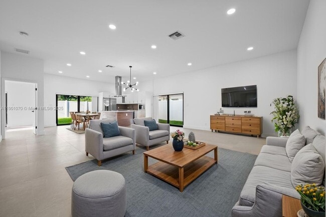 Photo - 1041 W Lakewood Rd