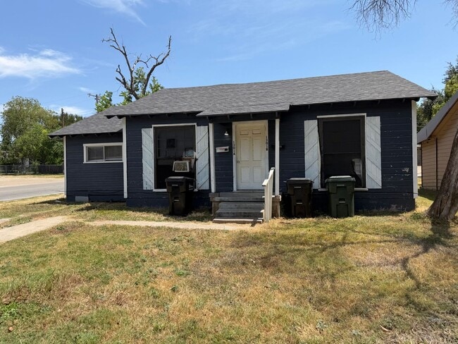 Building Photo - 1301 S 19th St Unit A
