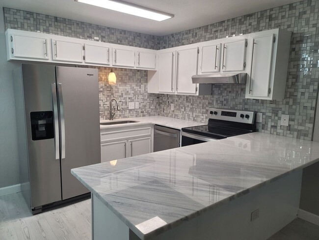 SUBLEASE AVAILABLE!! MODERN PARADISE! 2/2 ... - SUBLEASE AVAILABLE!! MODERN PARADISE! 2/2 ... Casa