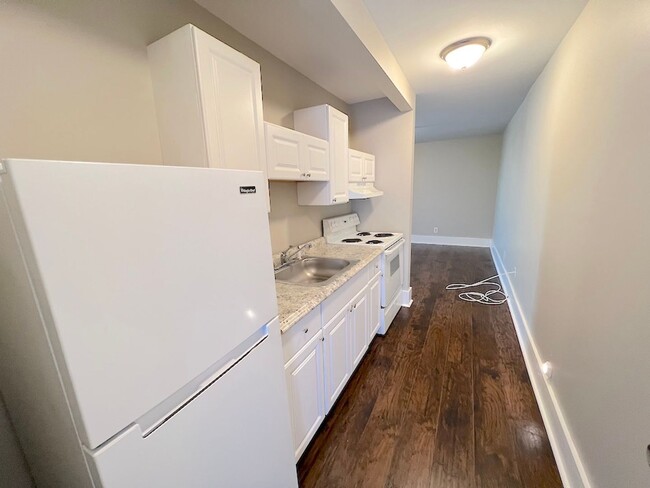 Photo - 704 E 32nd St Apartment Unit B