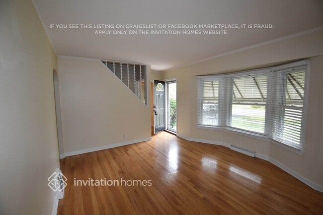 Photo - 1808 W 187th St