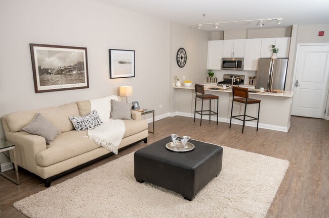 The Residence at the Glen Town Center