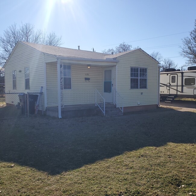 Photo - 1101 Roosevelt St