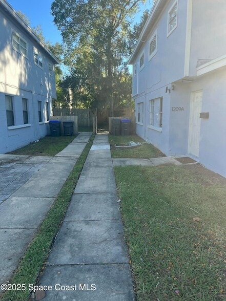 Photo - 1209 Tropic St