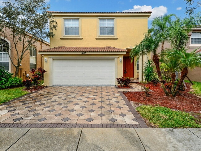 Building Photo - 1603 Briar Oak Dr