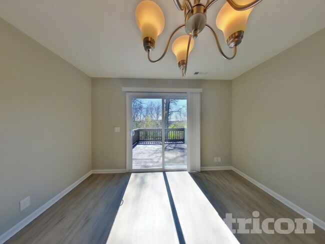 Photo - 3612 Caledon Ct