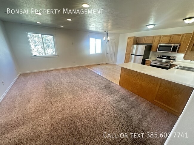 Photo - 1247 N Bridalwood Loop