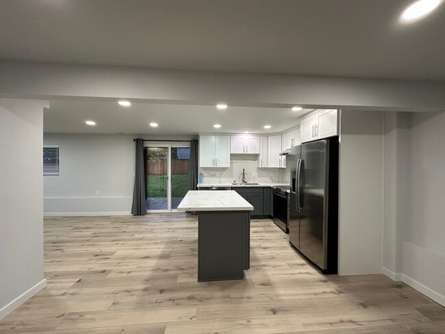 Photo - 20914 3rd Ave W Unit B