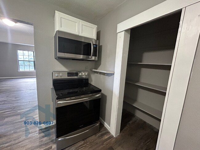 Photo - 918 Arkansas St