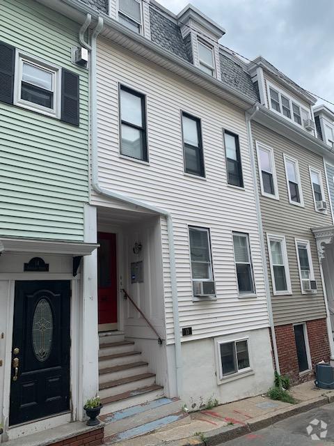 Building Photo - 12 Springer St Unit 2 Rental