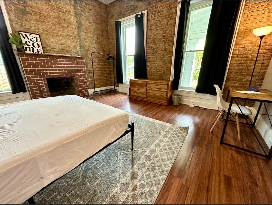 Photo - 2630 W Burnett Ave (Louisville, KY)