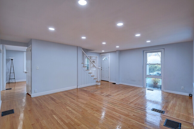 Photo - 204 Trout Brook Dr