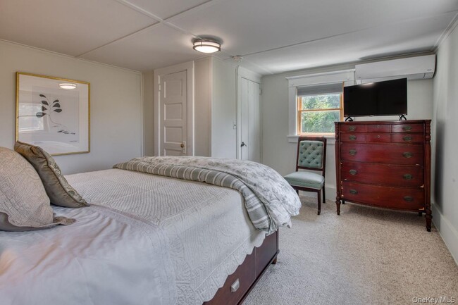 Photo - 7635 Main Bayview Rd