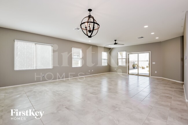 7536 S Circulo Rio Blanco