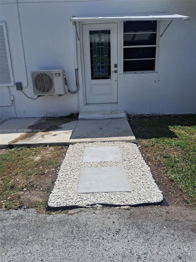 Building Photo - 16240 SW 286th St Unit B