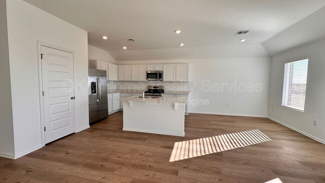 Photo - 16201 Harvester Dr