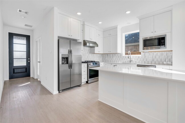 Photo - 13728 Windward Mist Dr