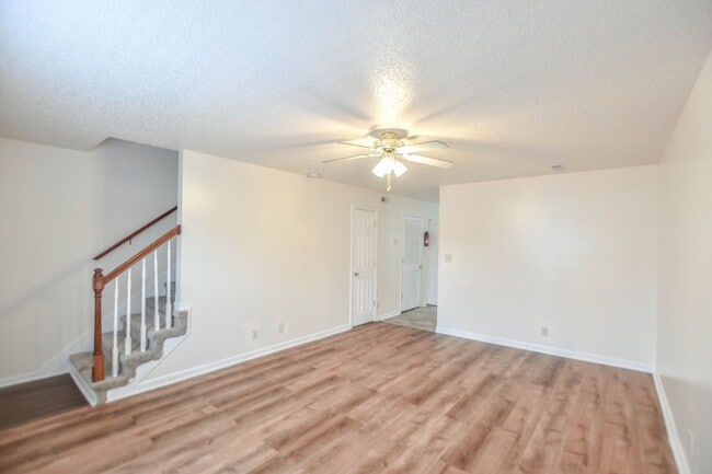 2805 Cobalt Dr