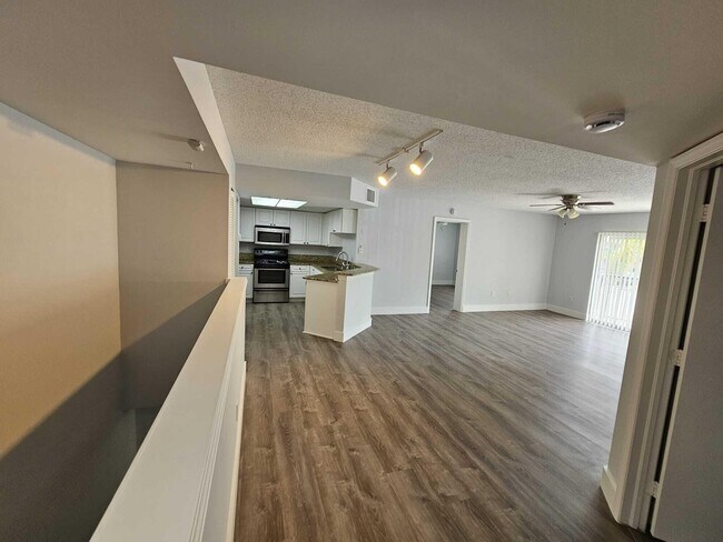 Photo - 1100 Crestwood Ct S Unit 1116