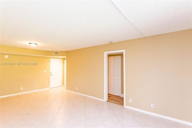 5721 Riverside Dr Unit 5721 Riverside Dr