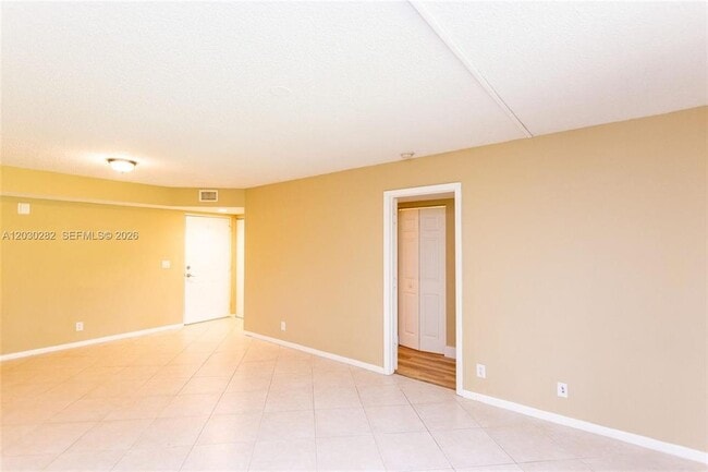 Photo - 5721 Riverside Dr Unit 5721 Riverside Dr