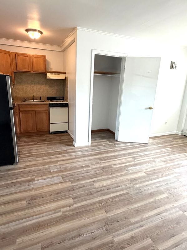 220 Broad St Unit D