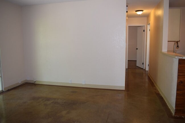 140 Uwapo Rd