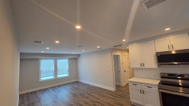 Photo - 25 Bouton St Unit B
