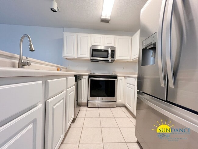 Photo - Spacious 2 Bedroom Townhouse near Hurlburt Field AFB!
