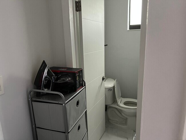 Photo - 445 NE 109th St Unit 4