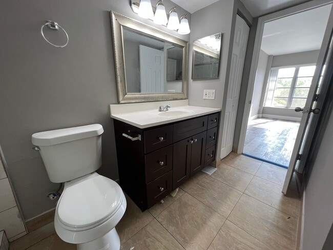 Photo - 4158 Inverrary Dr Unit 503