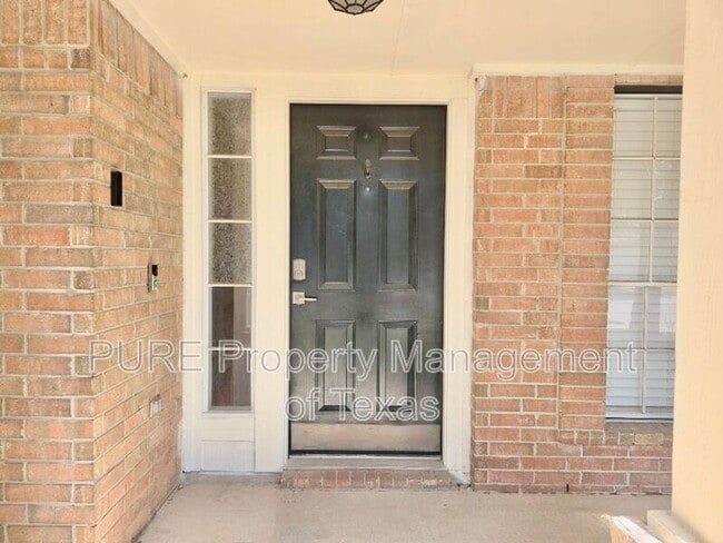 Photo - 1424 Roxanne's Run