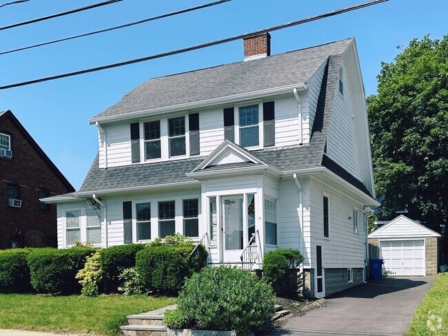 Building Photo - 18 Edgehill Rd Rental