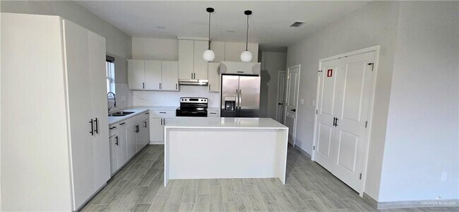 Photo - 15 Selena St