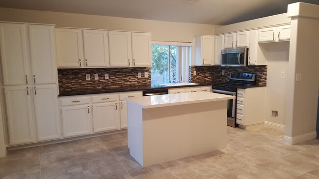 Photo - Adorable Home with 3 beds, 2 bath plus a P...