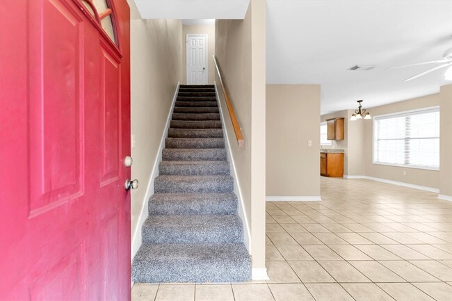 Photo - 112 Vista Way