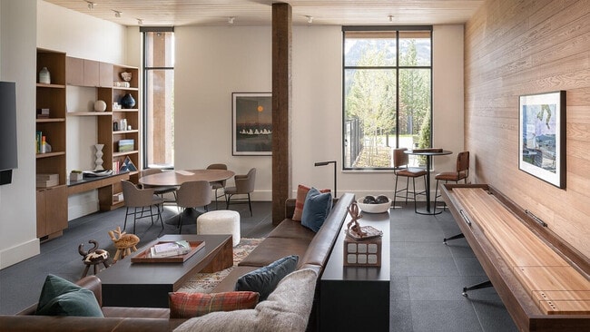 Building Photo - 4 Lakewood Dr Unit SI ID1255662P