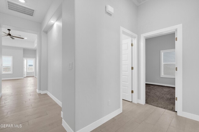 Photo - 1800 Dana Gray St