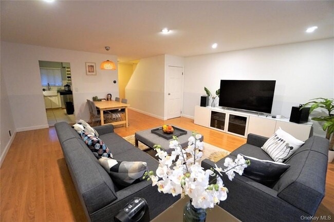 60 Park Dr