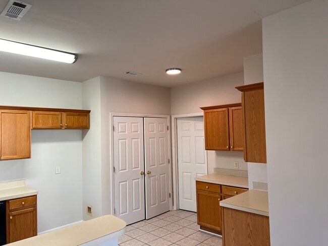 Photo - 9117 Belaire St