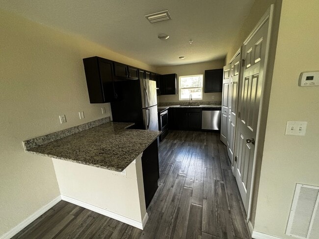 Photo - 2/2 Quad End Unit - SE Ocala