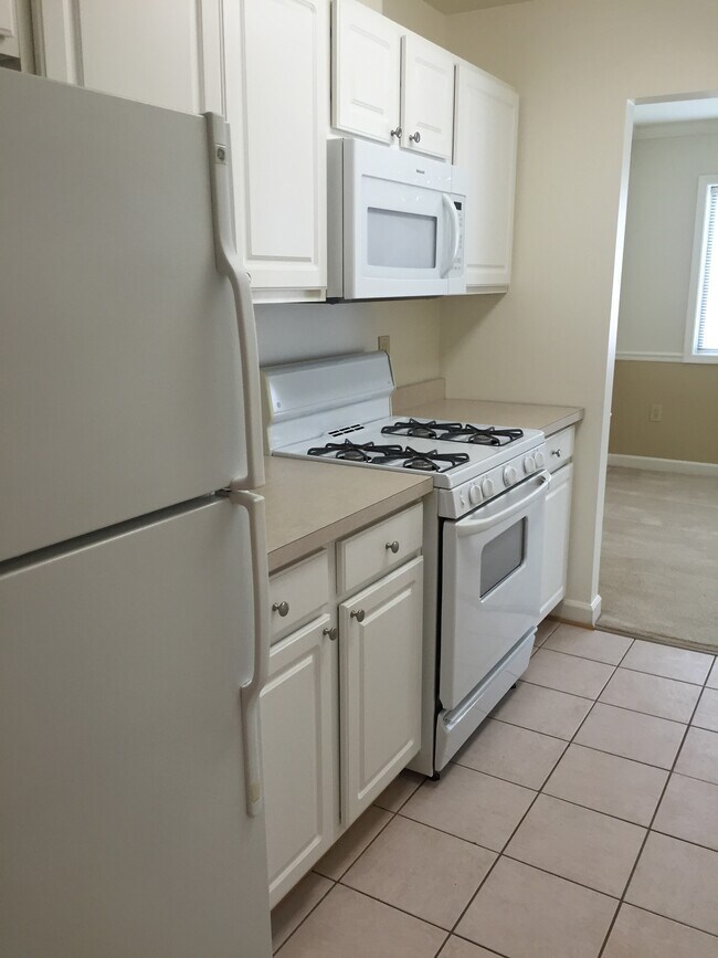 Photo - 1160 N Quincy St