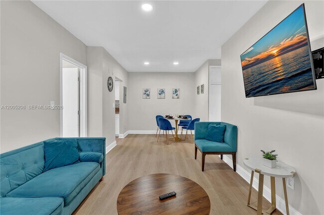 10006 E Bay Harbor Dr Unit 11